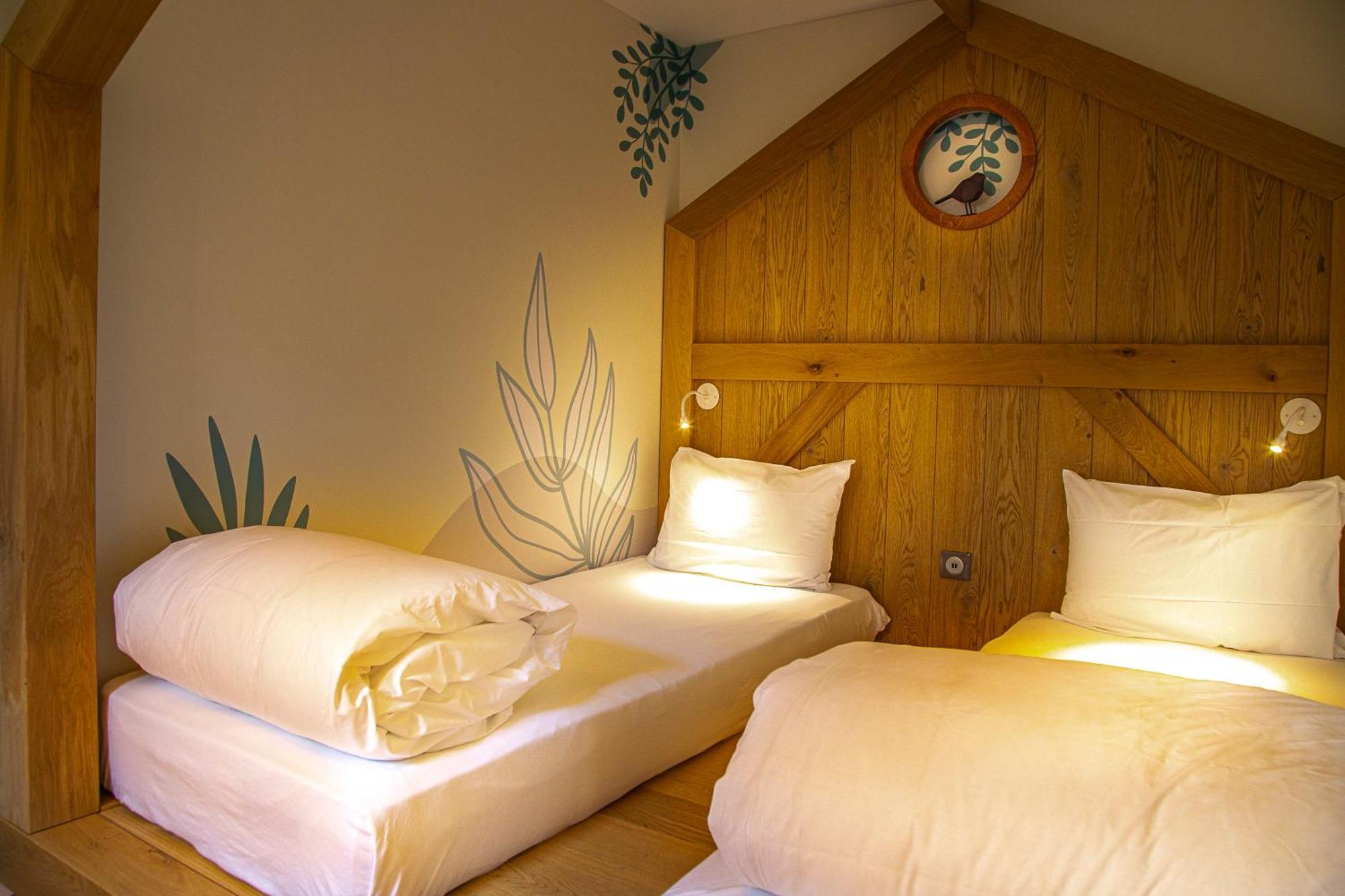 Hotel Ecolodgee Chasseneuil-du-Poitou Ngoại thất bức ảnh