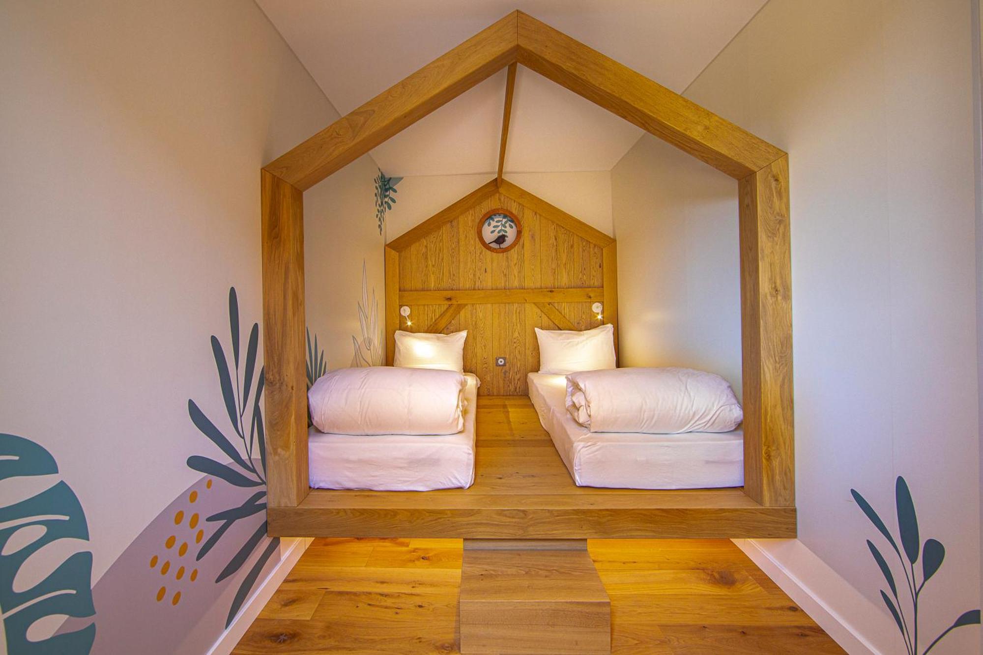 Hotel Ecolodgee Chasseneuil-du-Poitou Ngoại thất bức ảnh